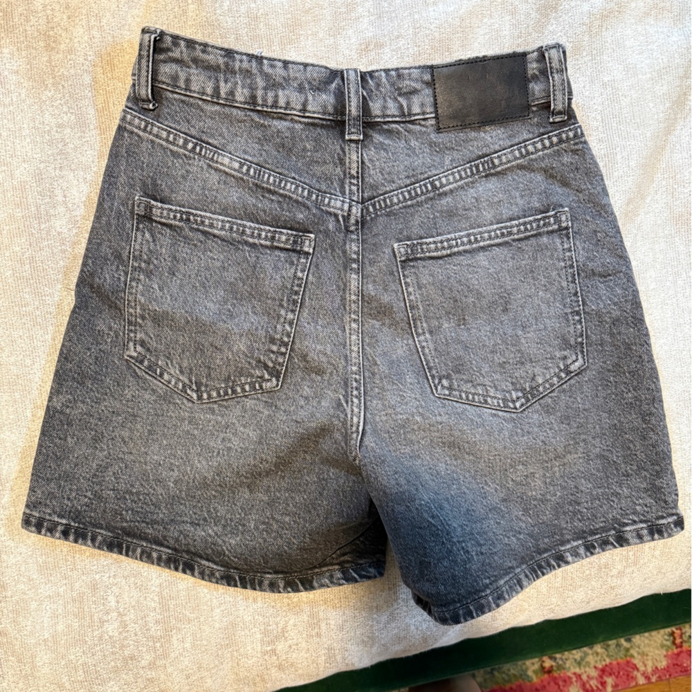 Zara Gray Jean Shorts - Picture 2 of 3